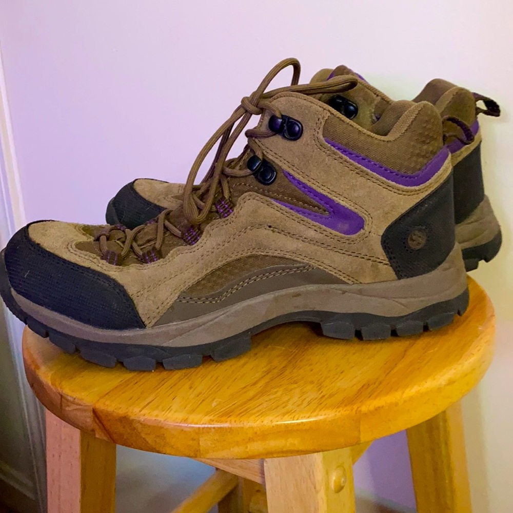 North side Hiking Boot Size 10 suede upper